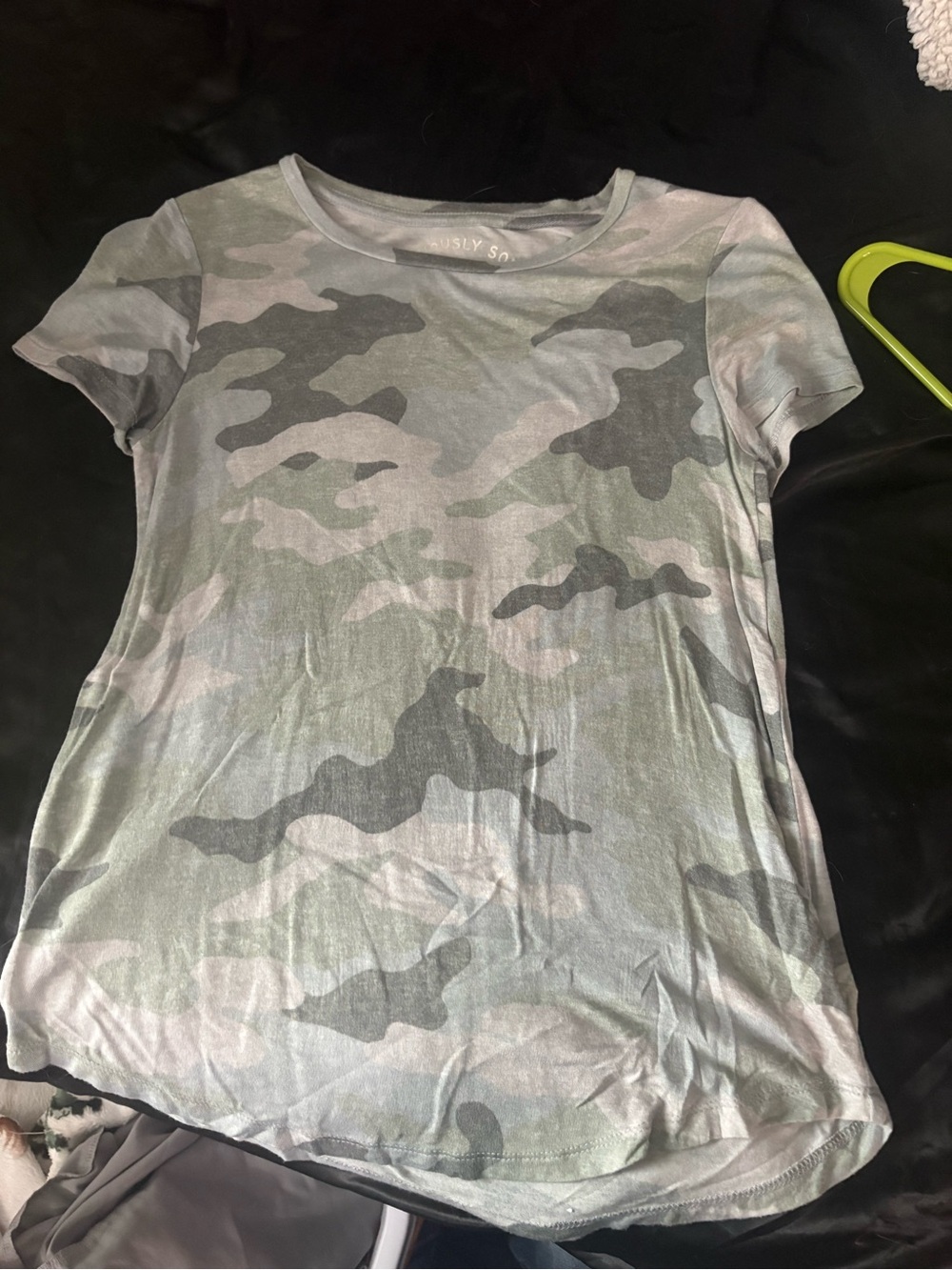 Aeropostale Green Camo Short Sleeve Tee